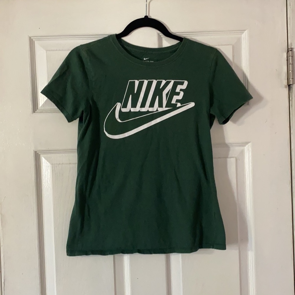 Nike Tee - Picture 2 of 5